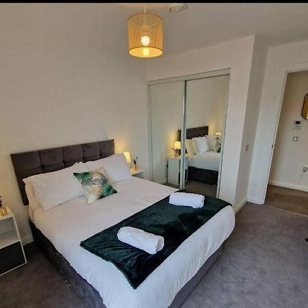 Modern Apartment, Sleeps 6, Belfast City Centre Extérieur photo